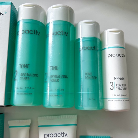 BRAND NEW Proactive Skincare Bundle - Picture 3 of 4